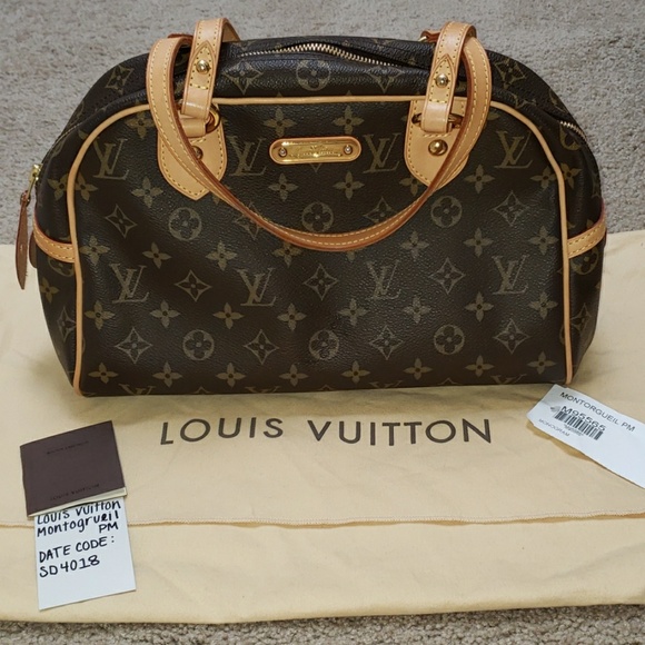Louis Vuitton Handbags - Host Pick Authentic Louis Vuitton Montorgueil Bag